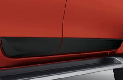 Moldura inferior de puerta color negro