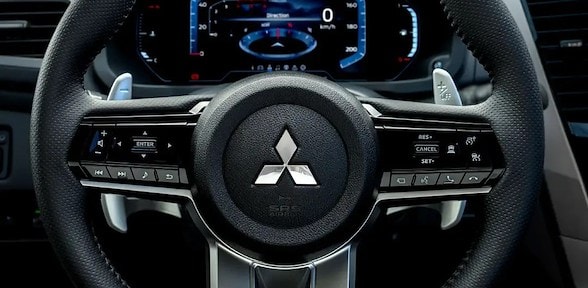 CONTROLES AL VOLANTE Y CLÚSTER DIGITAL