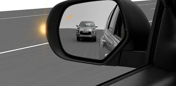 MONITOR DE PUNTO CIEGO CON ALERTA DE TRÁFICO CRUZADO TRASERO