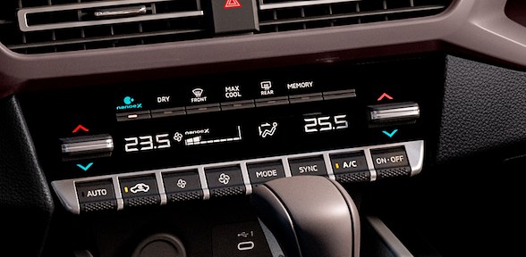 AIRE ACONDICIONADO AUTOMÁTICO DE 2 ZONAS