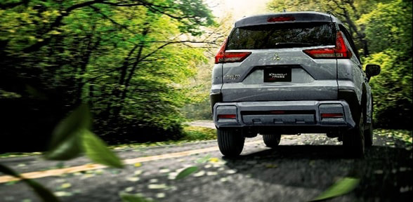 ILUMINACIÓN FULL LED DELANTERA Y TRASERA