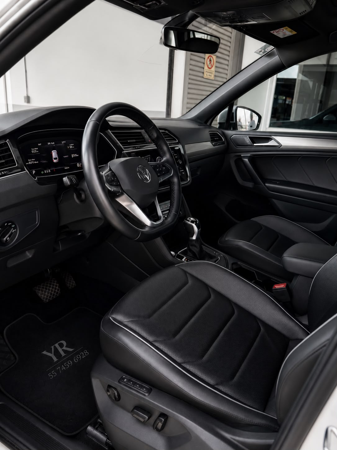 2024 VOLKSWAGEN Tiguan 5 pts. R-Line, 1.4T, DSG, piel, QCP, f. led, RA-19