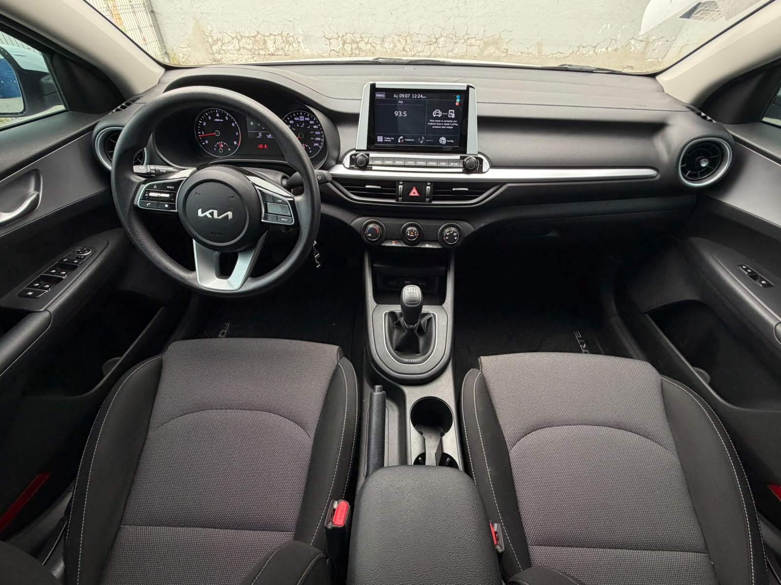 2024 KIA Forte 4 pts. L, 2.0l, TM6, a/ac., R-16