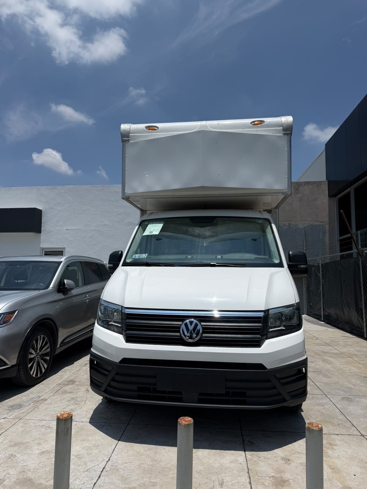 2023 VOLKSWAGEN COMERCIALES Crafter 2 pts. Chas. Cab., TM6, R-16