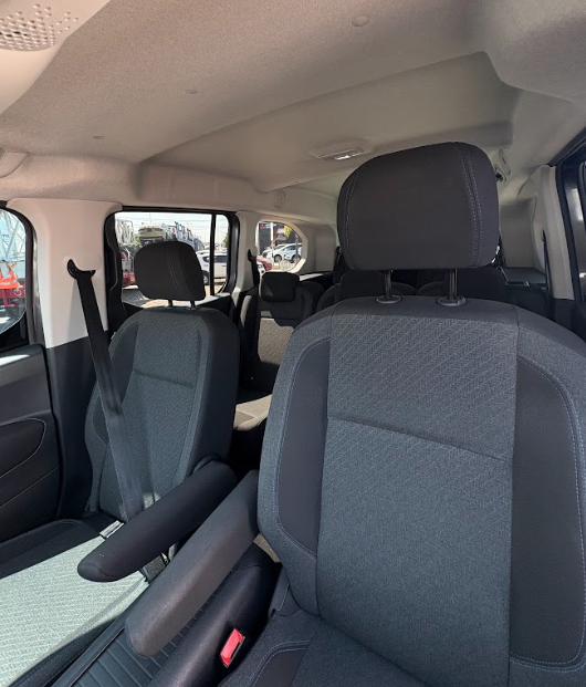 2024 PEUGEOT Rifter Minivan 5 pts. Allure Pack PureTech, 1.2T, TA, a/ac., 7 pas., R-16
