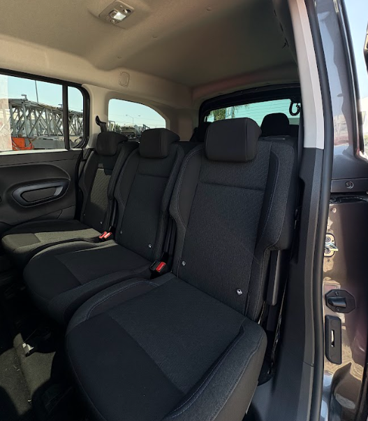 2024 PEUGEOT Rifter Minivan 5 pts. Allure Pack PureTech, 1.2T, TA, a/ac., 7 pas., R-16