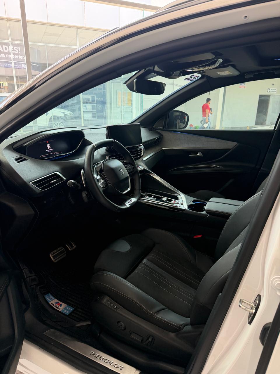2025 PEUGEOT 3008 5 pts. GT, 1.6T, TA, piel alc?ntara, TP, RA-19