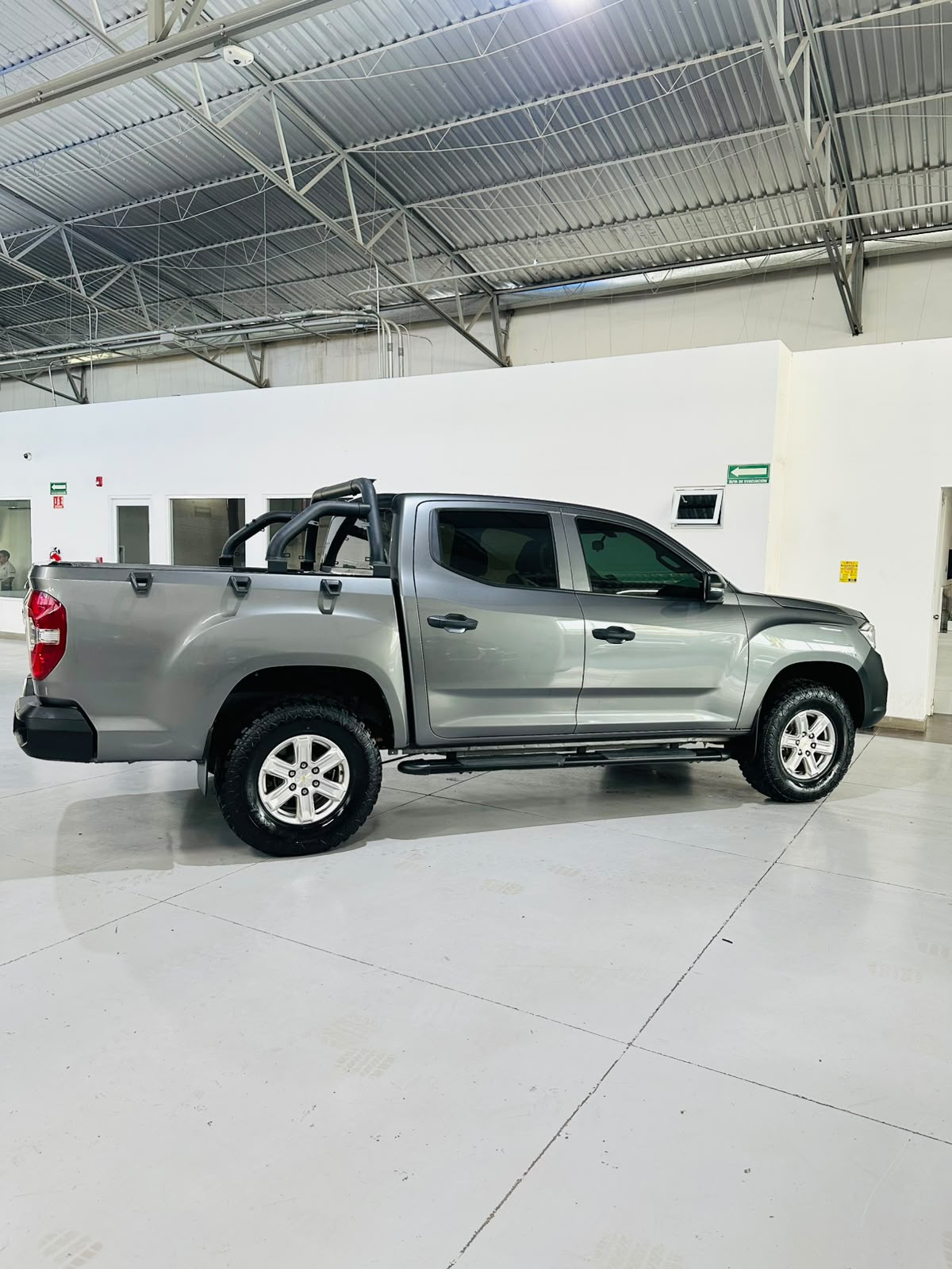 2024 CHEVROLET COMERCIALES S10 Max 4 pts. E, Pick-Up, Doble Cab., 2.4l, TM6, a/ac., RA-16
