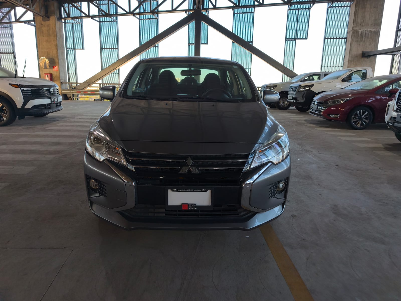 2023 MITSUBISHI Mirage 4 pts. G4 GLS, TM5, climatronic, VE, f. niebla, RA-15