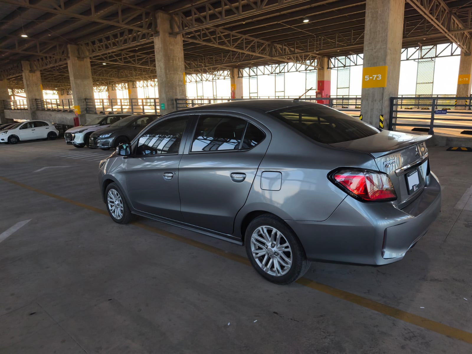 2023 MITSUBISHI Mirage 4 pts. G4 GLS, TM5, climatronic, VE, f. niebla, RA-15