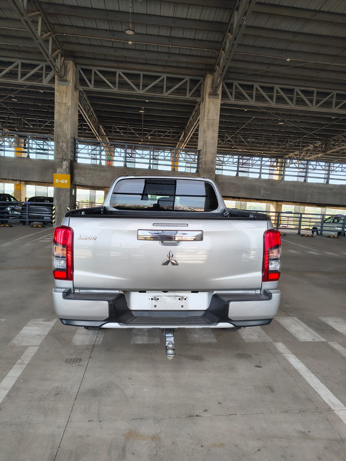 2022 MITSUBISHI COMERCIALES L200 Pick-Up 4 pts. GLX, Doble Cab., 2.4TD, TM5, 4x4