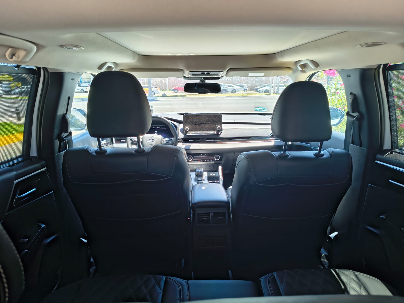 2023 MITSUBISHI Outlander 5 pts. Diamond, PHEV, TA, piel premium, molduras crom., RA-20, 4x4
