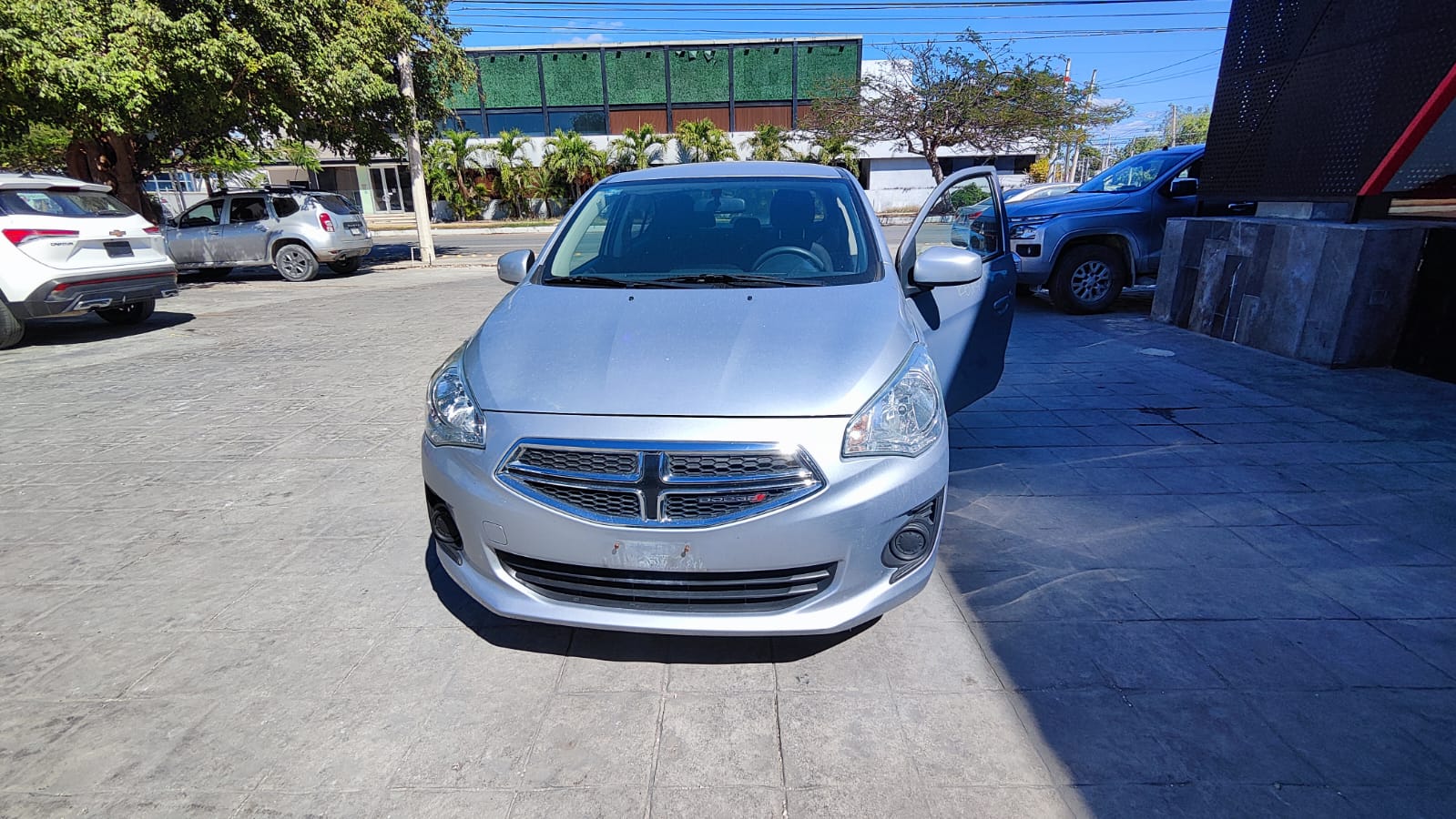2024 DODGE Attitude 4 pts. SE, 1.2l, TM5, a/ac., VE del., R-14