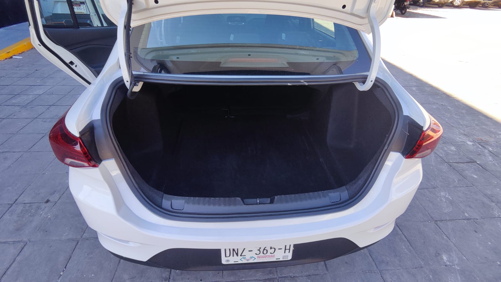 2024 CHEVROLET Onix 4 pts. LS, 1.0T, TA, a/ac., BA, R-15