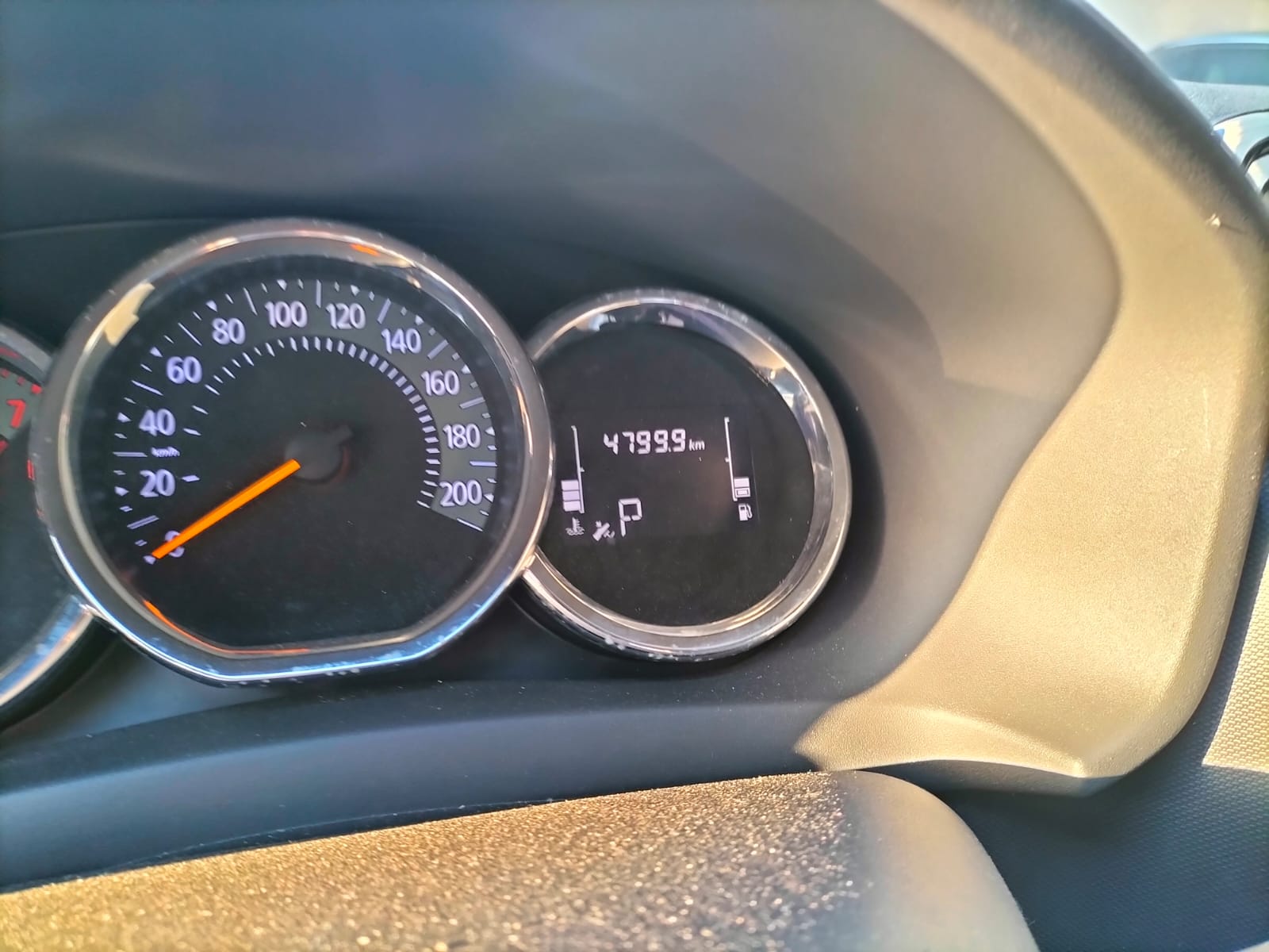 2024 RENAULT Logan 4 pts. Intens, 1.6l, TM5, RA-16