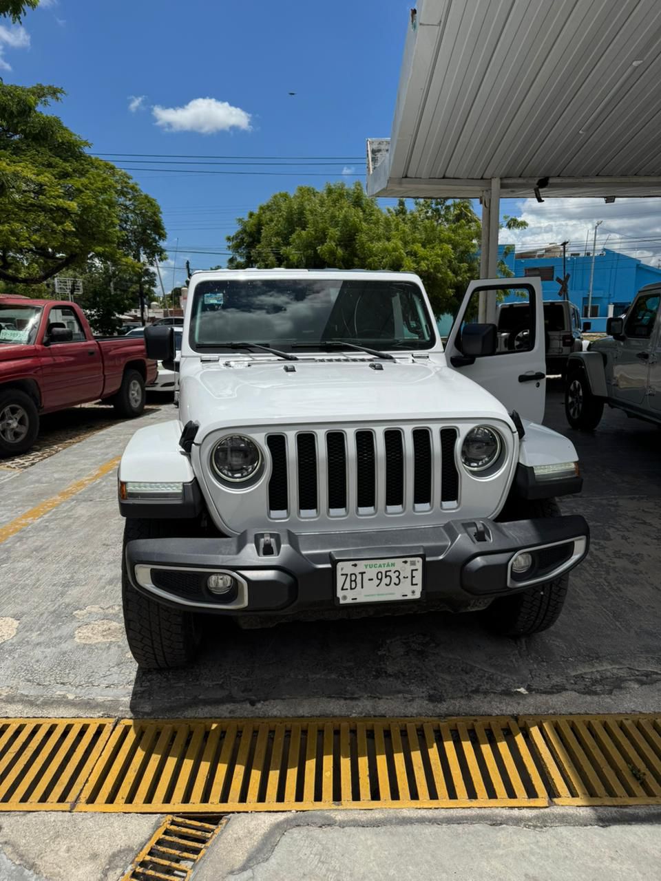 2024 JEEP Wrangler 4x4 4 pts. Unlimited Sahara, MHEV, 2.0T, TA, piel, f. led, RA-18