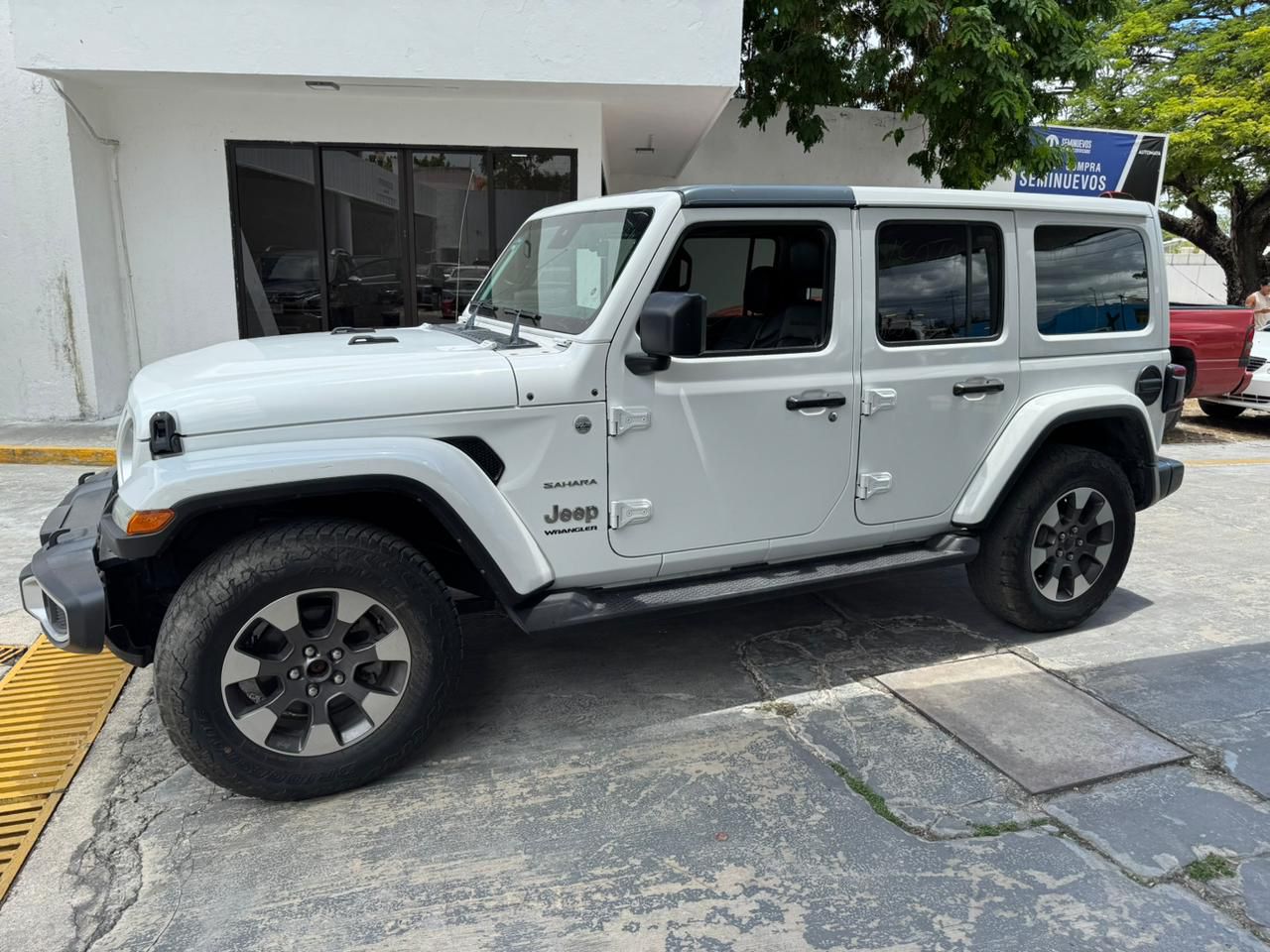 2024 JEEP Wrangler 4x4 4 pts. Unlimited Sahara, MHEV, 2.0T, TA, piel, f. led, RA-18