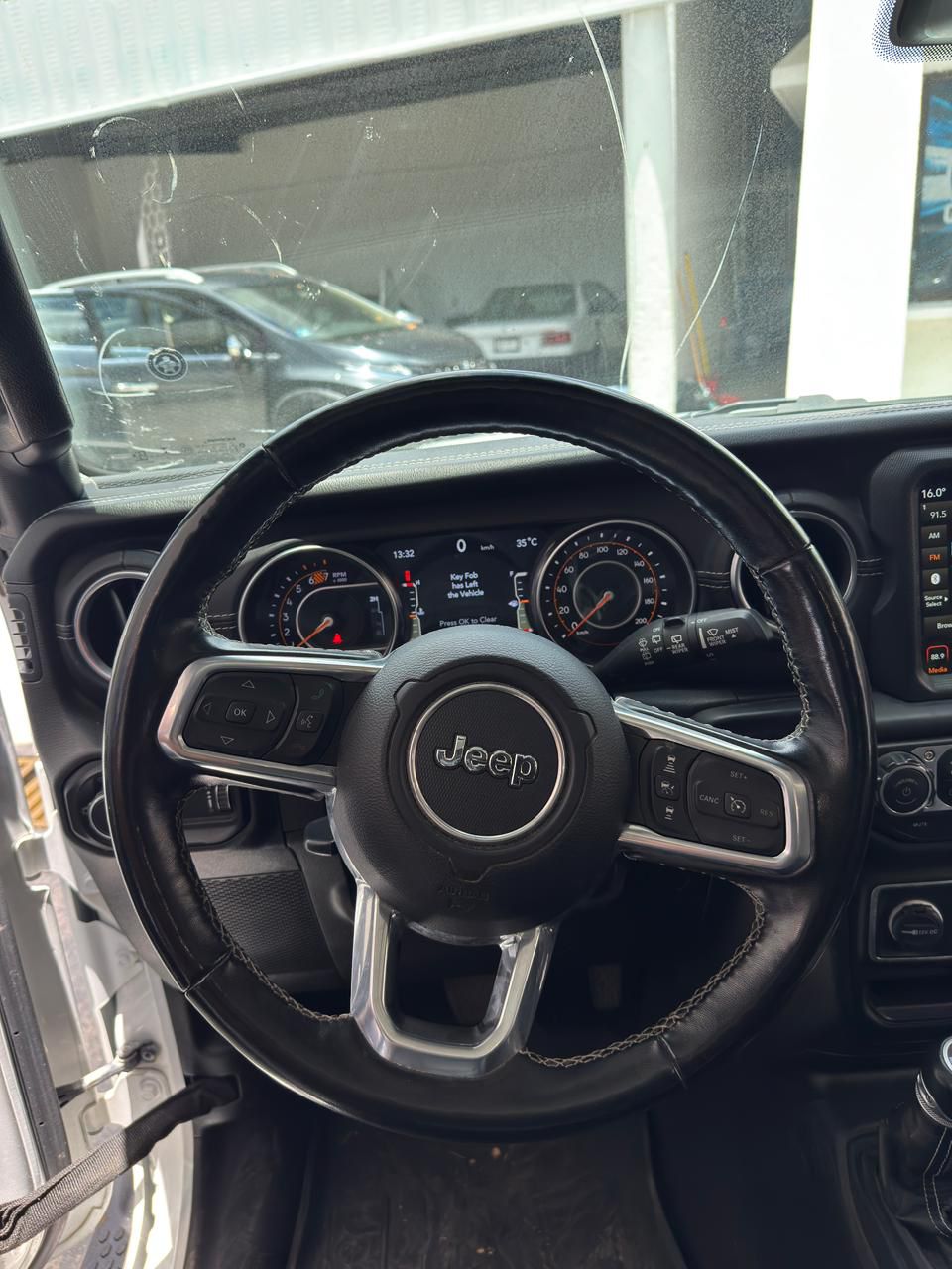 2024 JEEP Wrangler 4x4 4 pts. Unlimited Sahara, MHEV, 2.0T, TA, piel, f. led, RA-18