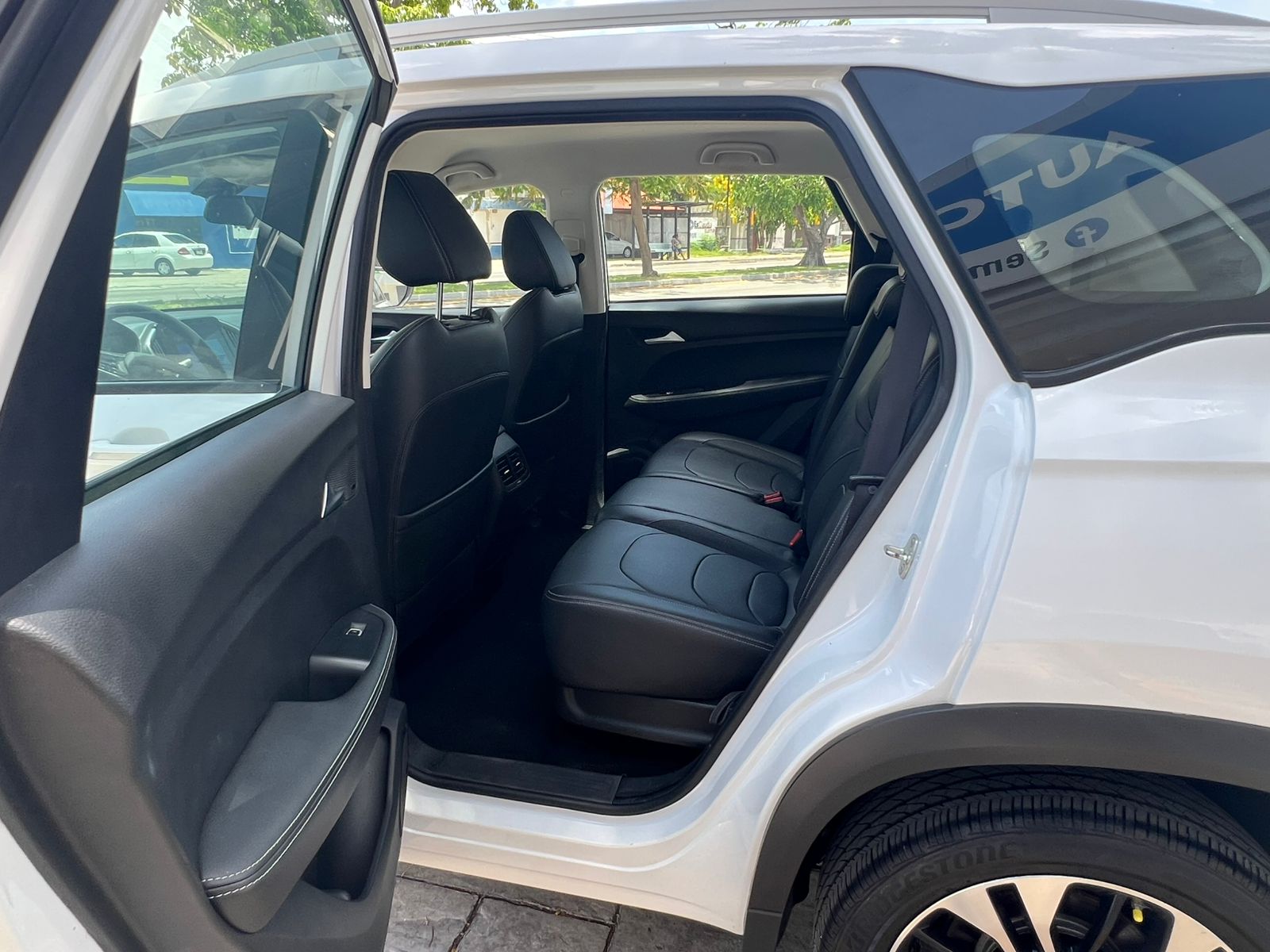 2024 CHEVROLET Captiva 5 pts. LT, 1.5T, TA, a/ac., 5 pas., RA-18