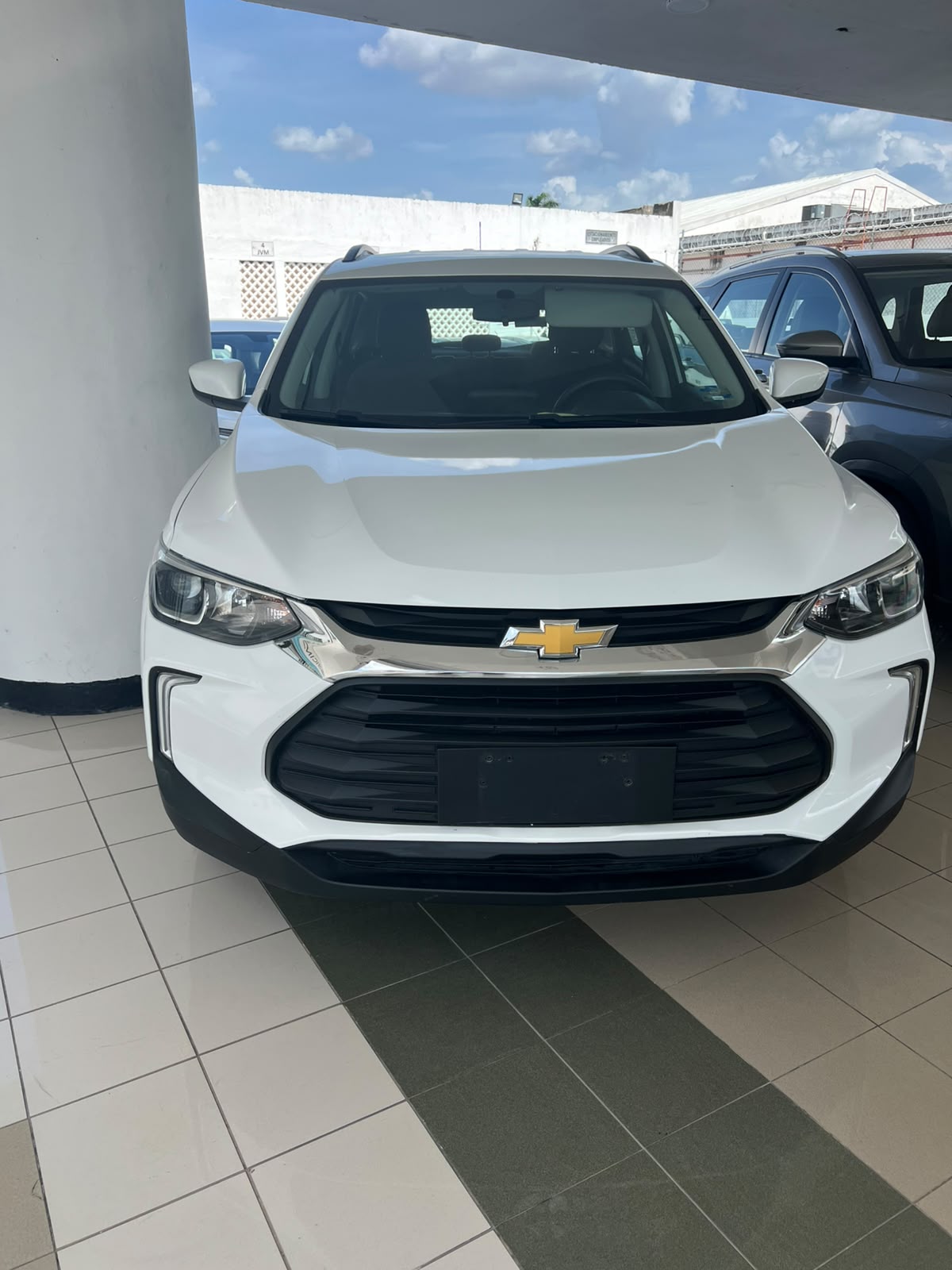 2024 CHEVROLET Tracker 5 pts. LS, 1.2T, TM5, RA-16
