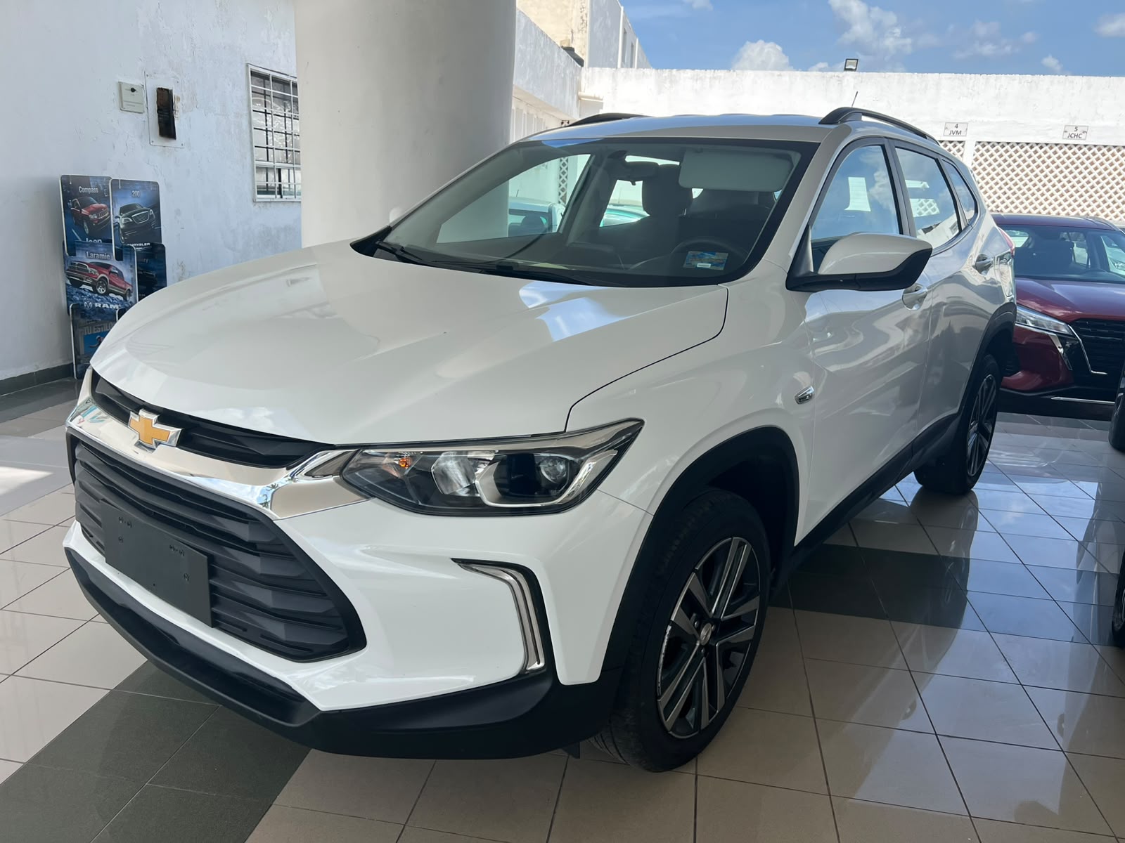 2024 CHEVROLET Tracker 5 pts. LS, 1.2T, TM5, RA-16