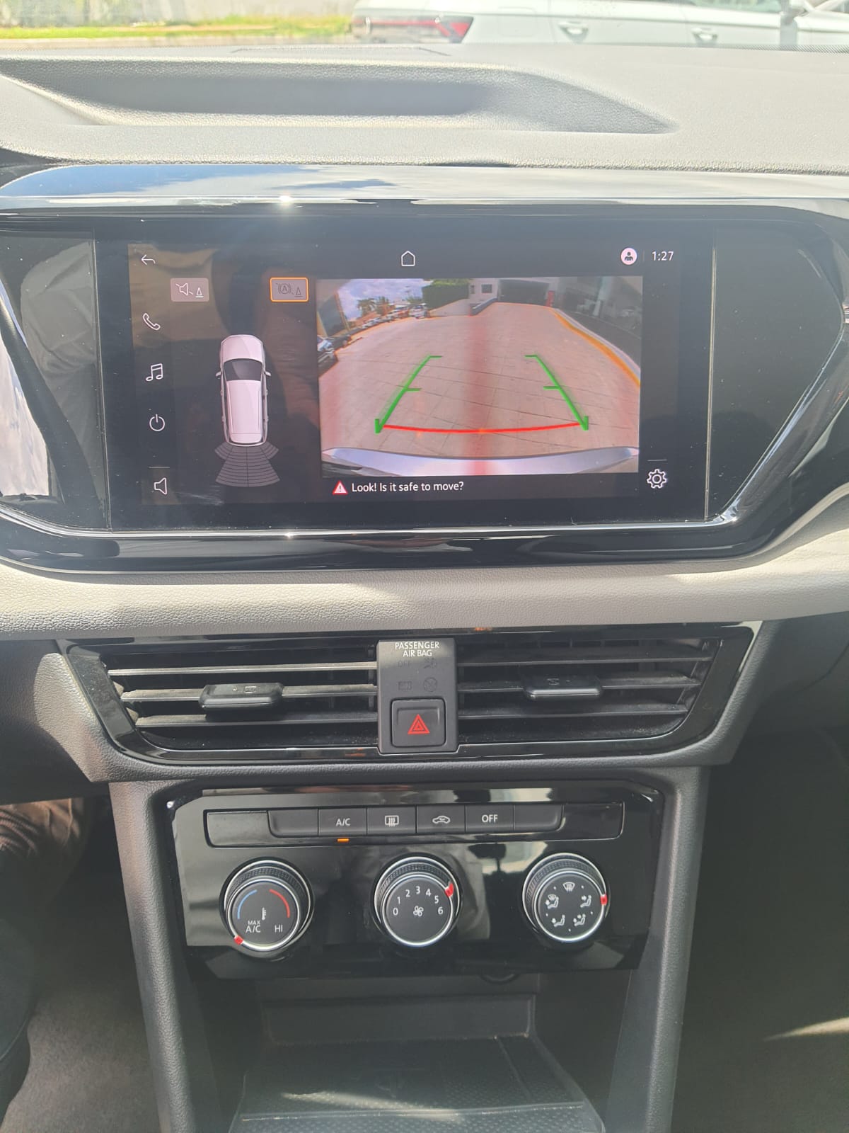 2024 VOLKSWAGEN Taos 5 pts. Trendline, 150 HP, 1.4T, TA, RA-17