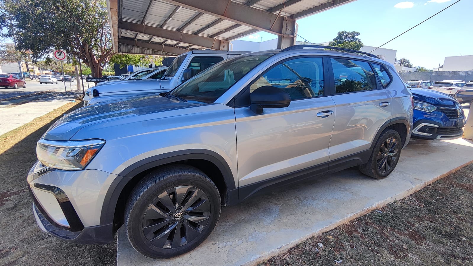 2024 VOLKSWAGEN Taos 5 pts. Trendline, 150 HP, 1.4T, TA, RA-17
