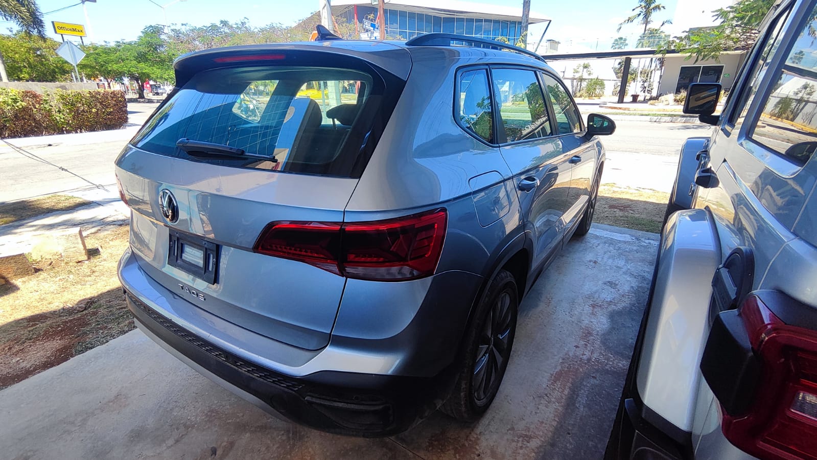2024 VOLKSWAGEN Taos 5 pts. Trendline, 150 HP, 1.4T, TA, RA-17