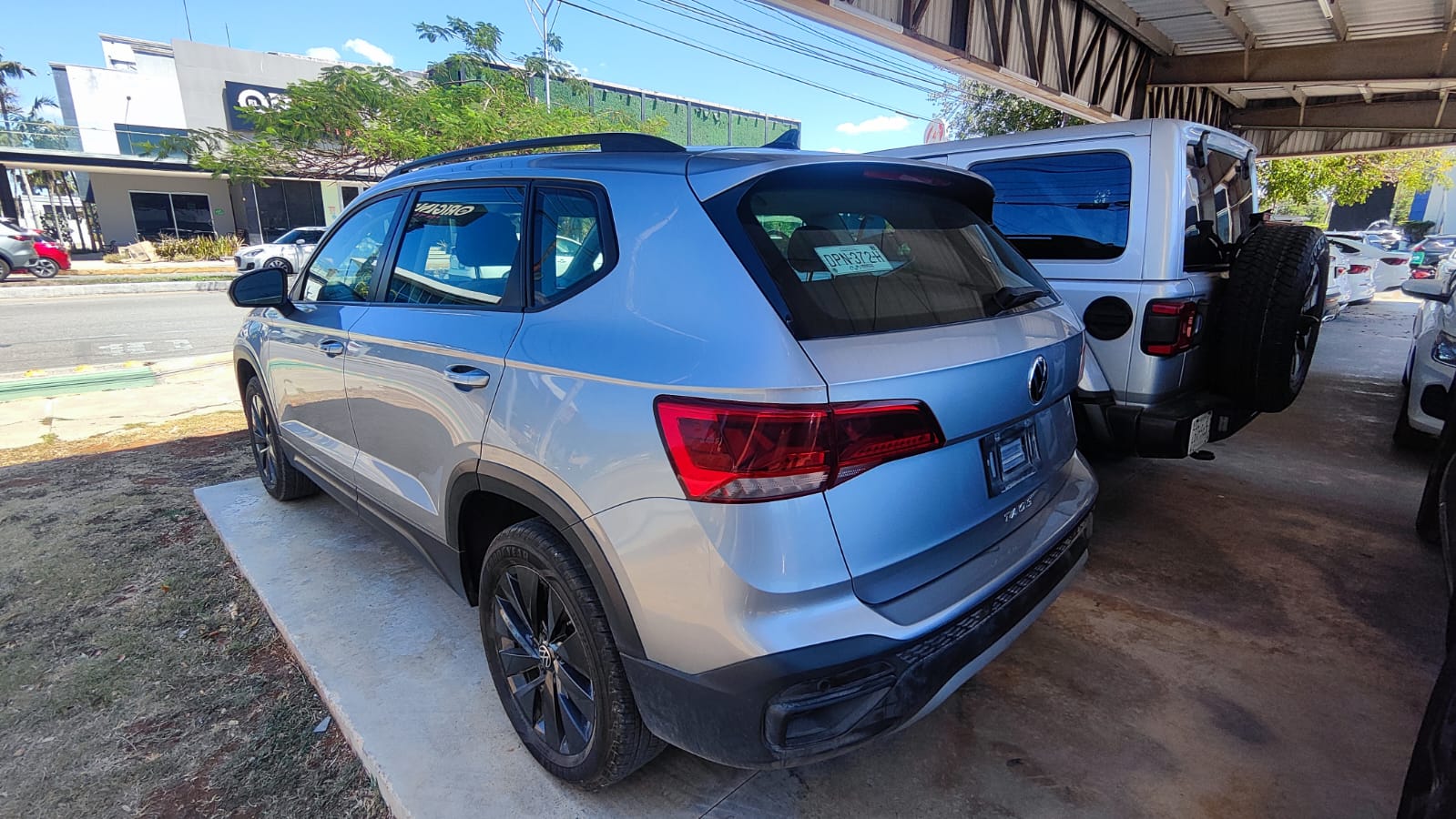 2024 VOLKSWAGEN Taos 5 pts. Trendline, 150 HP, 1.4T, TA, RA-17