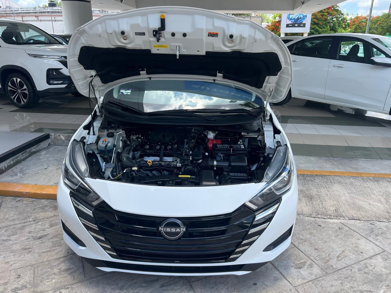 2024 NISSAN Versa 4 pts. Sense, TM5, a/ac., R-15