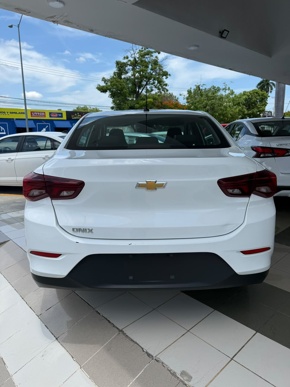 2024 CHEVROLET Onix 4 pts. LS, 1.0T, TA, a/ac., BA, R-15