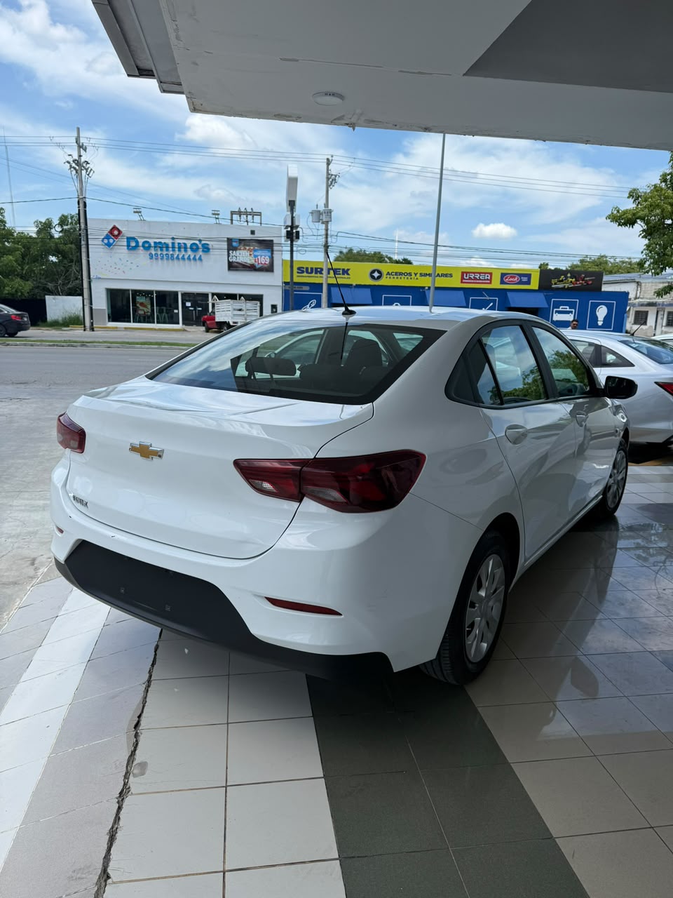 2024 CHEVROLET Onix 4 pts. LS, 1.0T, TA, a/ac., BA, R-15