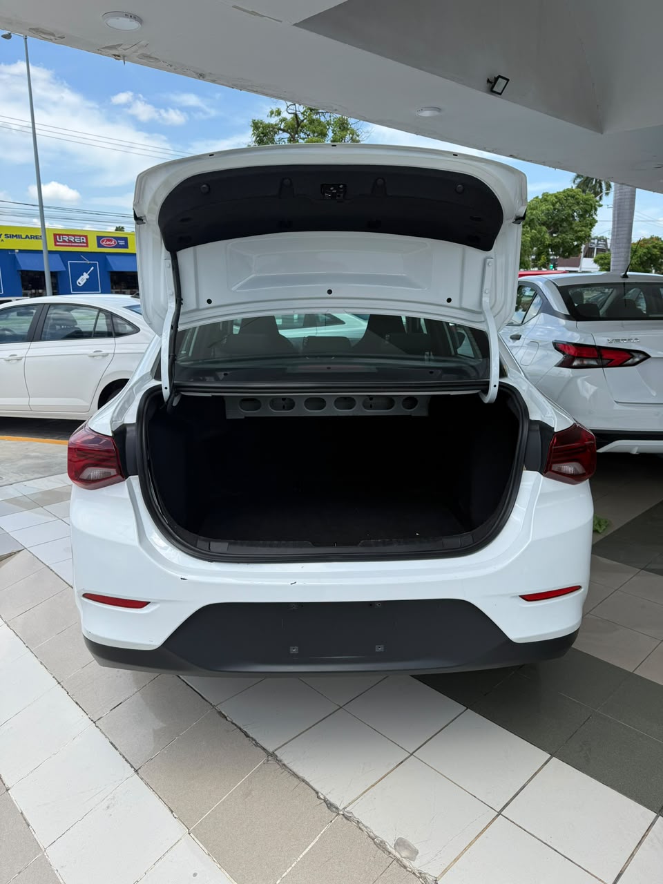 2024 CHEVROLET Onix 4 pts. LS, 1.0T, TA, a/ac., BA, R-15