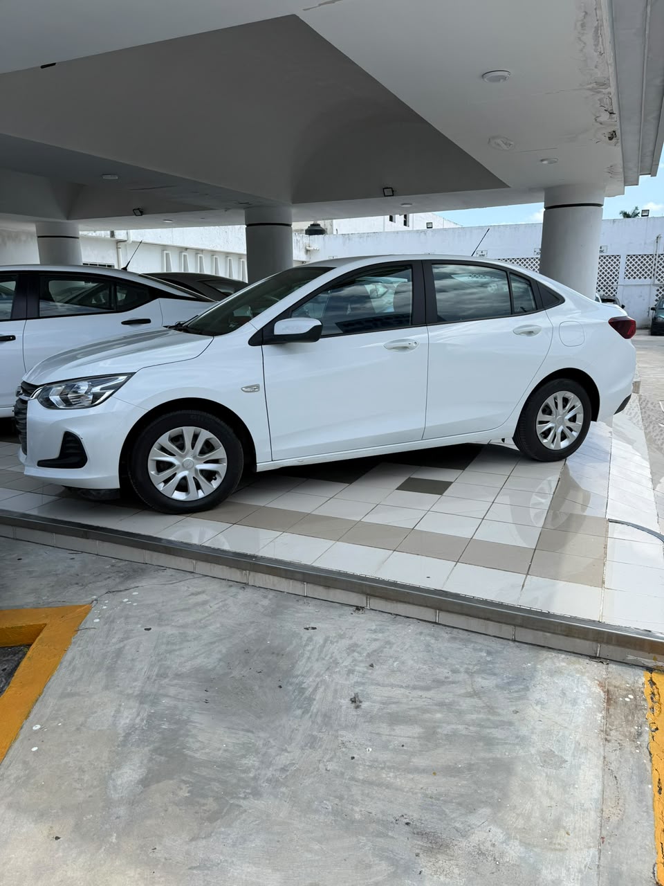 2024 CHEVROLET Onix 4 pts. LS, 1.0T, TA, a/ac., BA, R-15