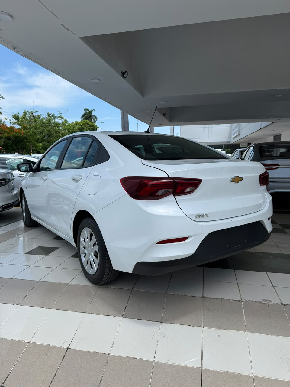 2024 CHEVROLET Onix 4 pts. LS, 1.0T, TA, a/ac., BA, R-15