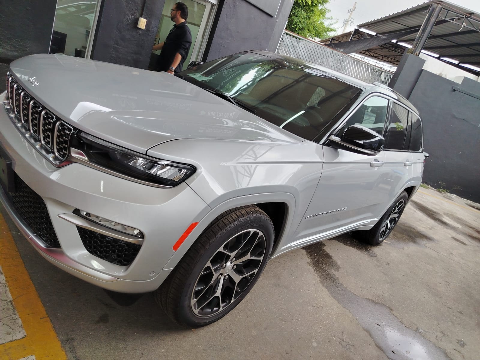 2025 JEEP Grand Cherokee 5 pts. Summit Reserve, 3.6l, TA, piel premium, RA-21, 4x4
