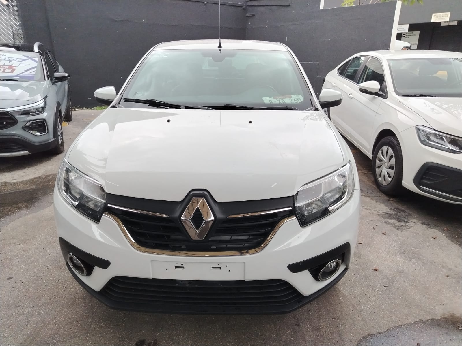 2024 RENAULT Logan 4 pts. Intens, 1.6l, TM5, RA-16