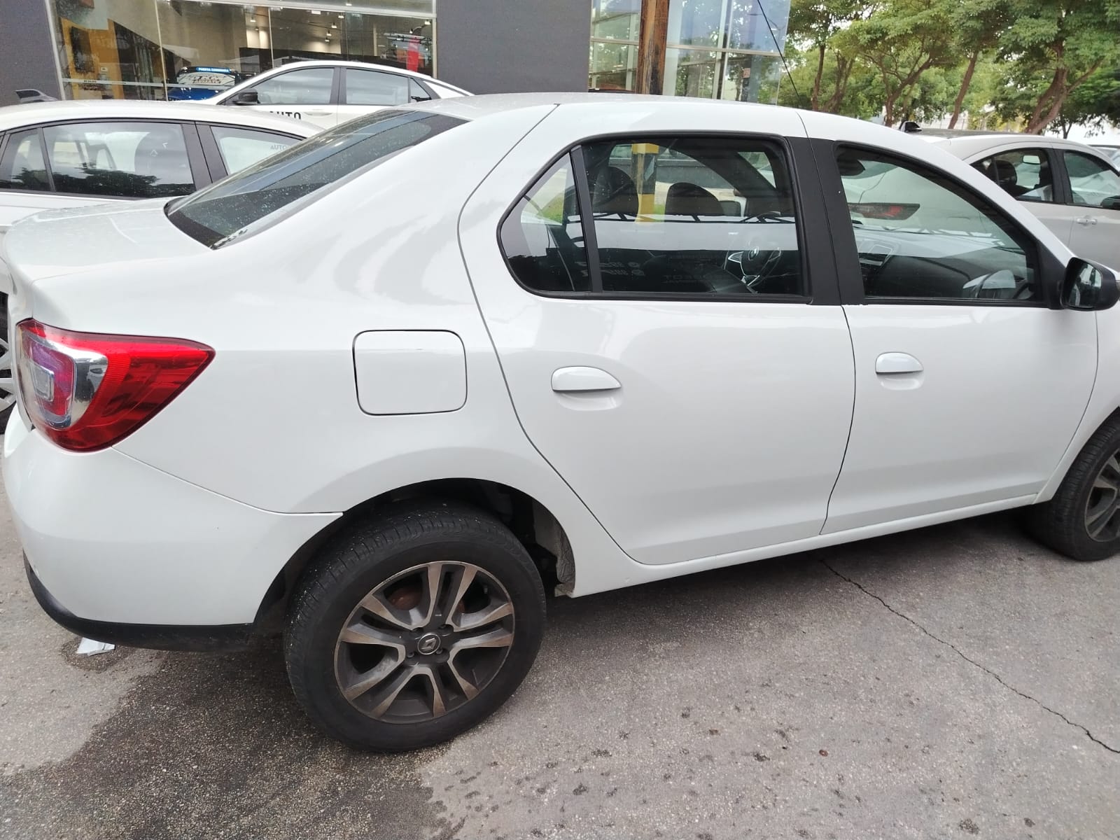 2024 RENAULT Logan 4 pts. Intens, 1.6l, TM5, RA-16