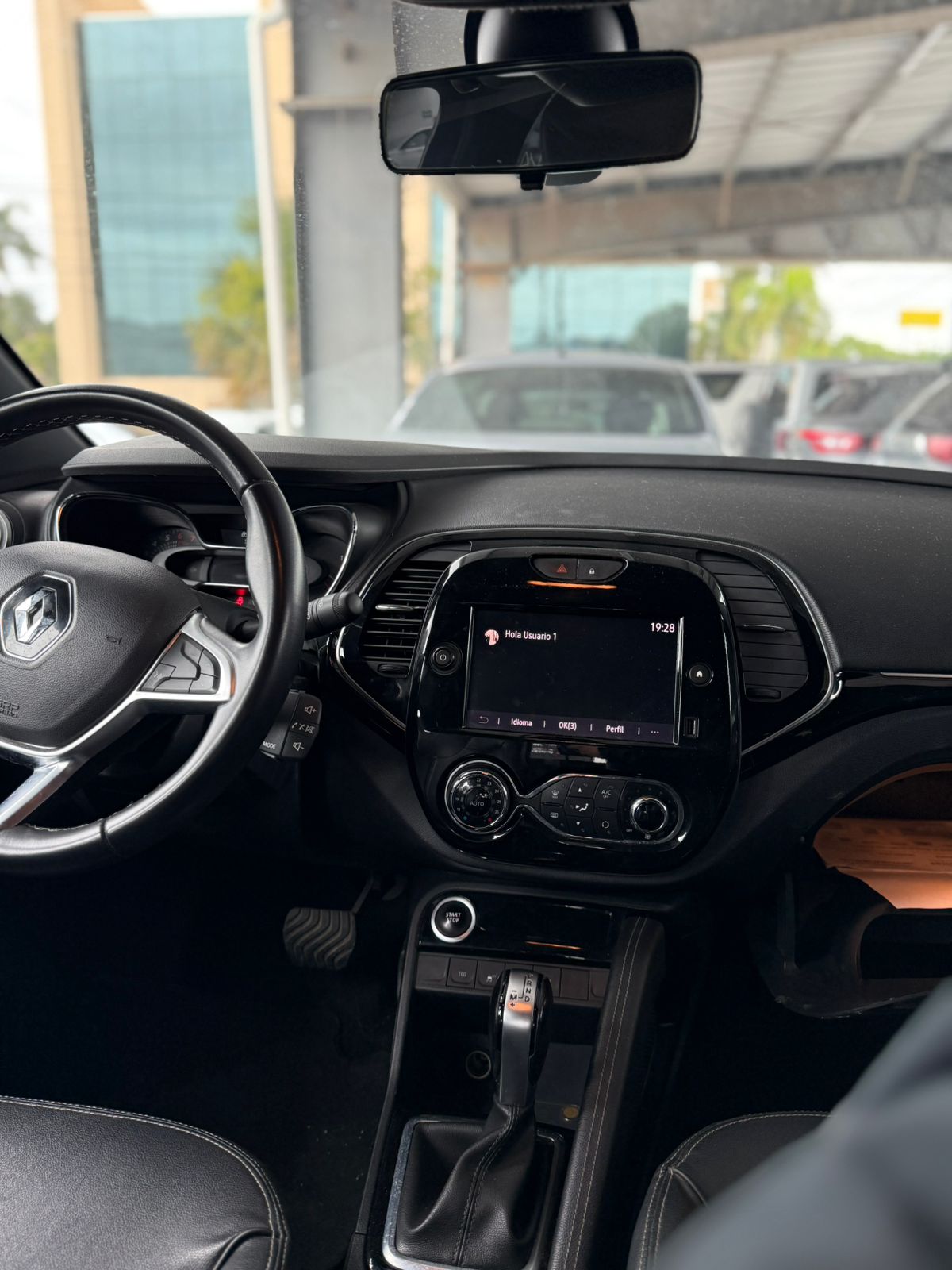 2022 RENAULT Captur 5 pts. Iconic, TA, piel, GPS, RA-18