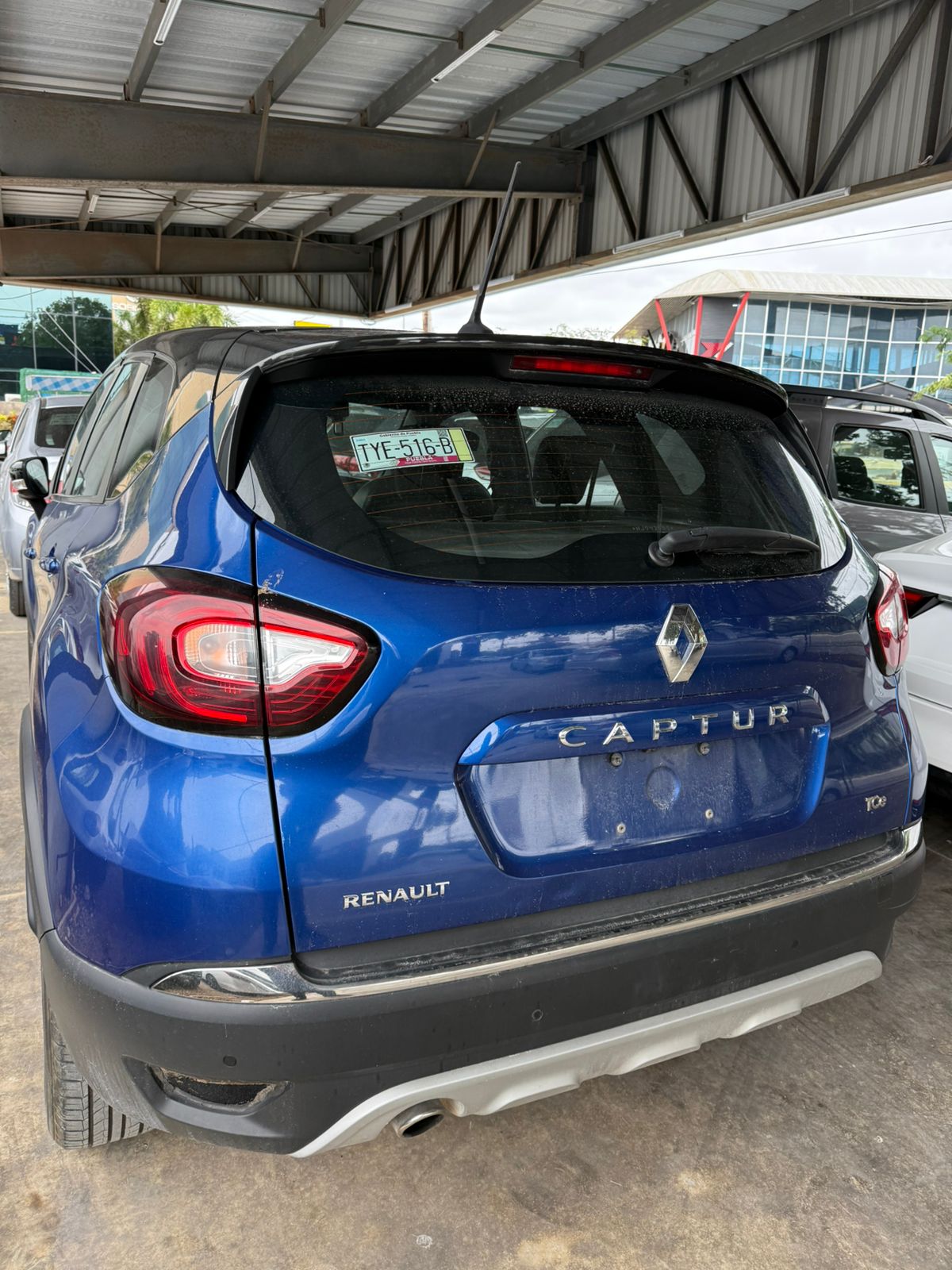 2022 RENAULT Captur 5 pts. Iconic, TA, piel, GPS, RA-18
