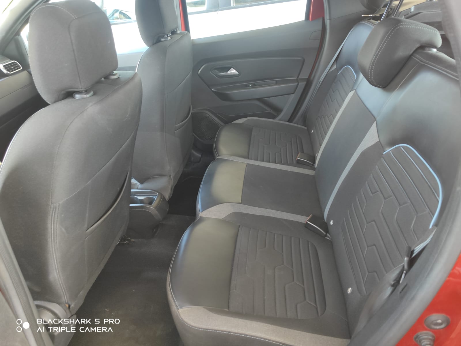2023 RENAULT Duster 5 pts. Iconic, 1.6l, TM6, a/ac. Aut., VE, f. niebla, RA-16