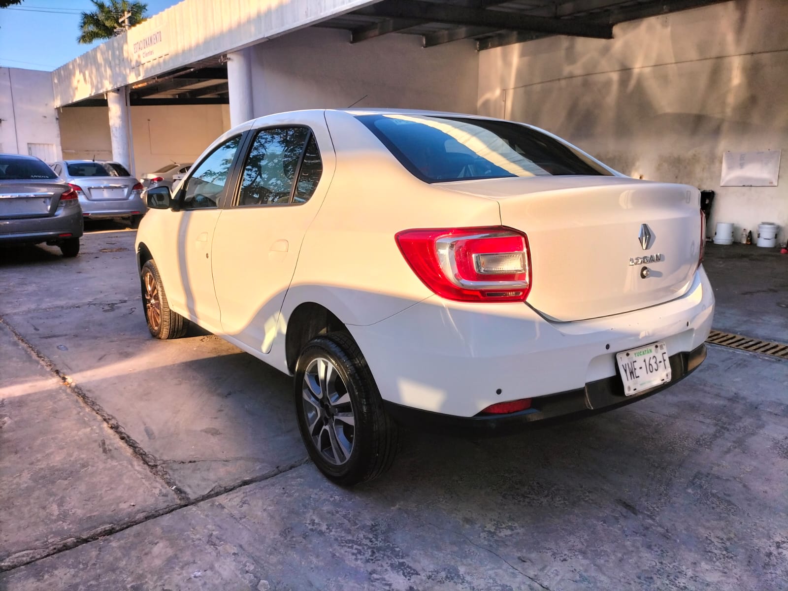 2024 RENAULT Logan 4 pts. Intens, 1.6l, TM5, RA-16