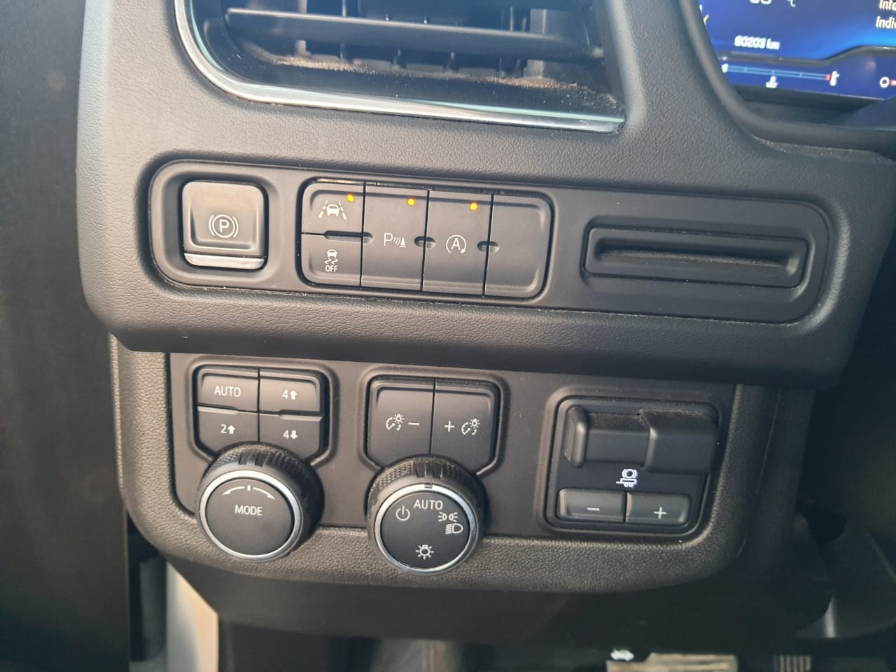 2023 CHEVROLET Suburban 5 pts. RST, 5.3l, TA, piel, QCP, RA-22, 4x4