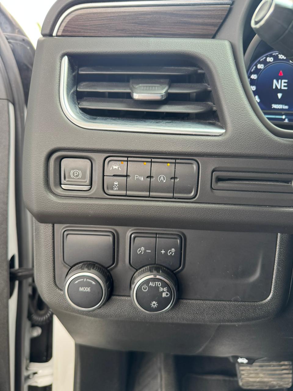 2023 CHEVROLET Suburban 5 pts. LT, 5.3l, TA, piel, RA-20