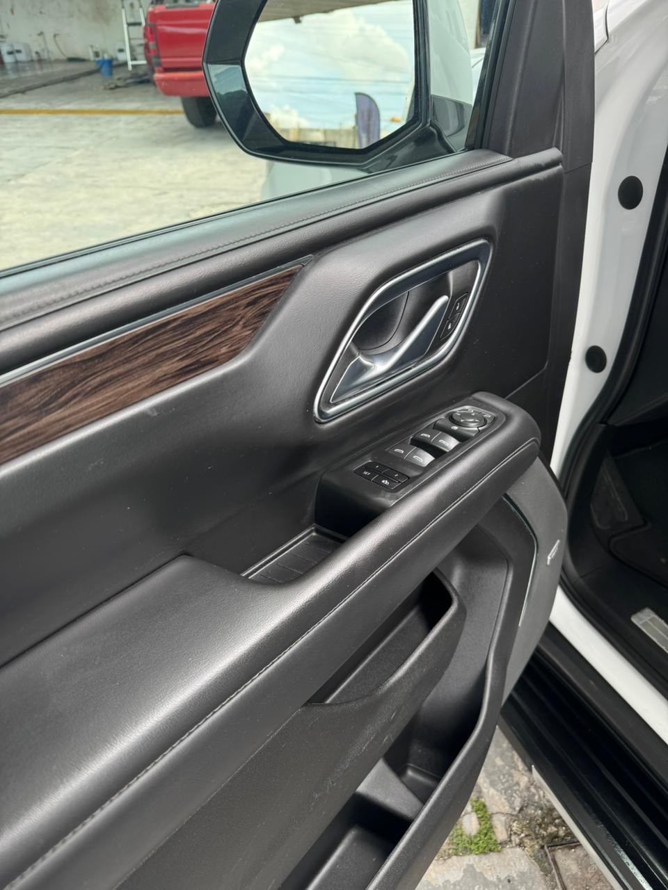 2023 CHEVROLET Suburban 5 pts. LT, 5.3l, TA, piel, RA-20