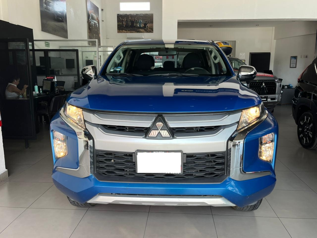 2024 MITSUBISHI COMERCIALES L200 Pick-Up 4 pts. GLX, Doble Cab., 2.4l, TM5