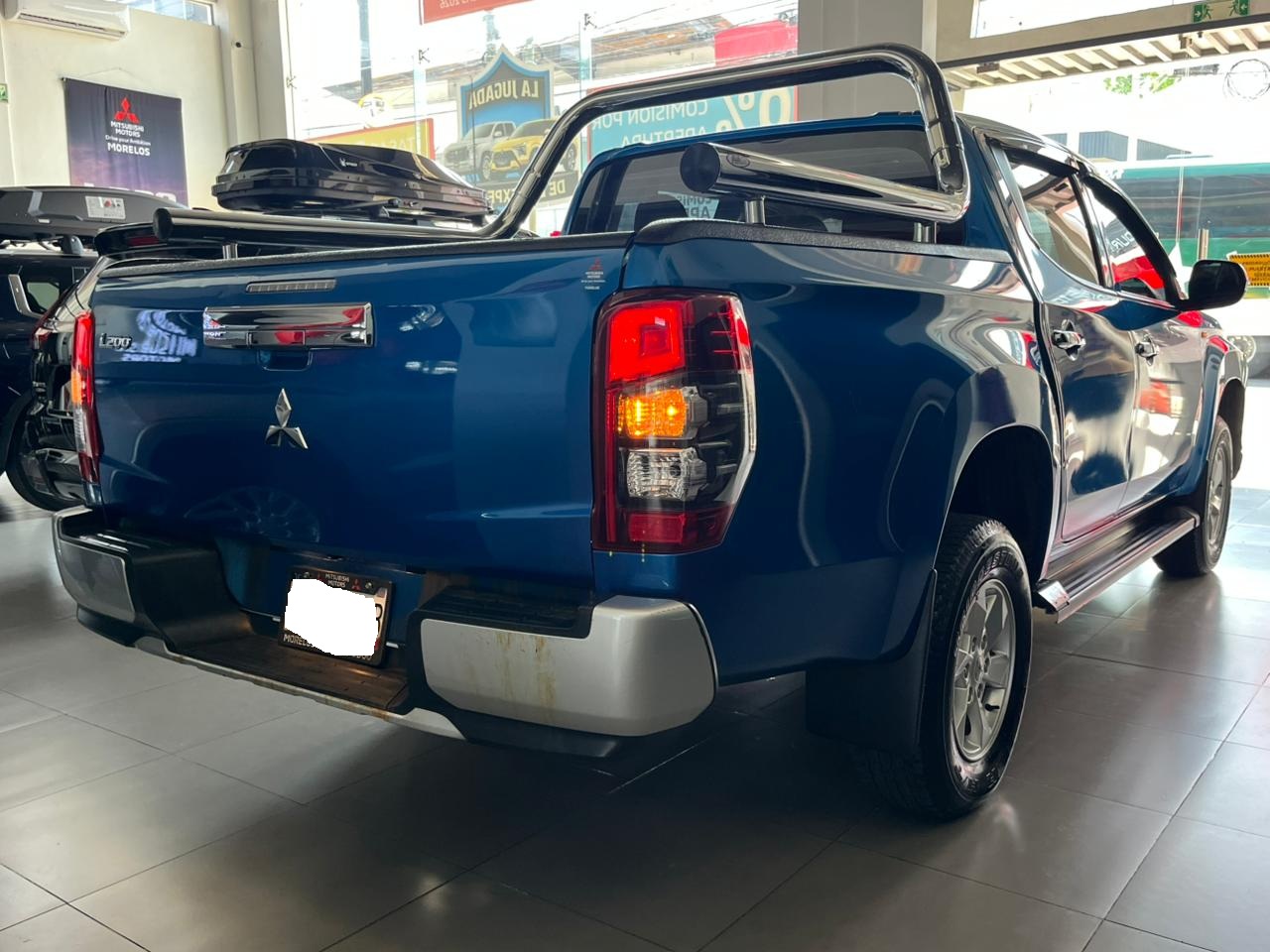 2024 MITSUBISHI COMERCIALES L200 Pick-Up 4 pts. GLX, Doble Cab., 2.4l, TM5