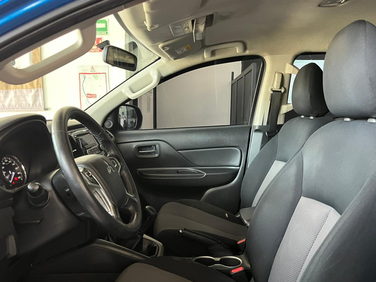 2024 MITSUBISHI COMERCIALES L200 Pick-Up 4 pts. GLX, Doble Cab., 2.4l, TM5