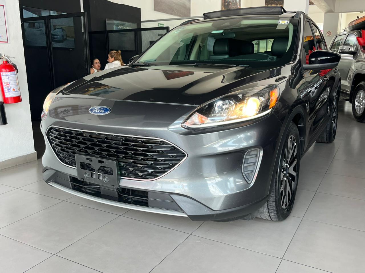 2020 FORD Escape 5 pts. SE Sport, HEV, 2.5l, TA, RA-16