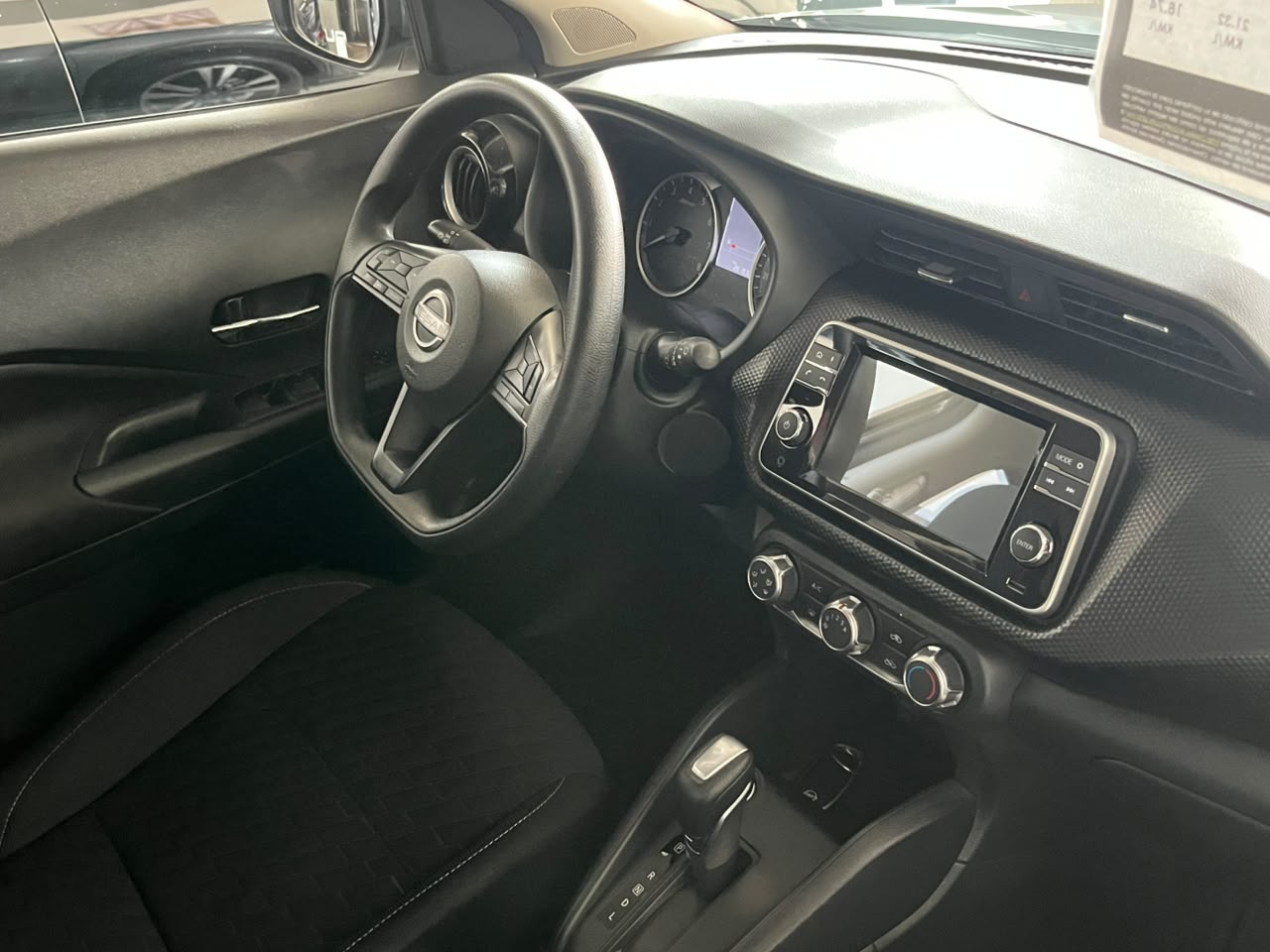 2025 NISSAN Kicks 5 pts. Play Advance, 1.6l, TM5, RA-17